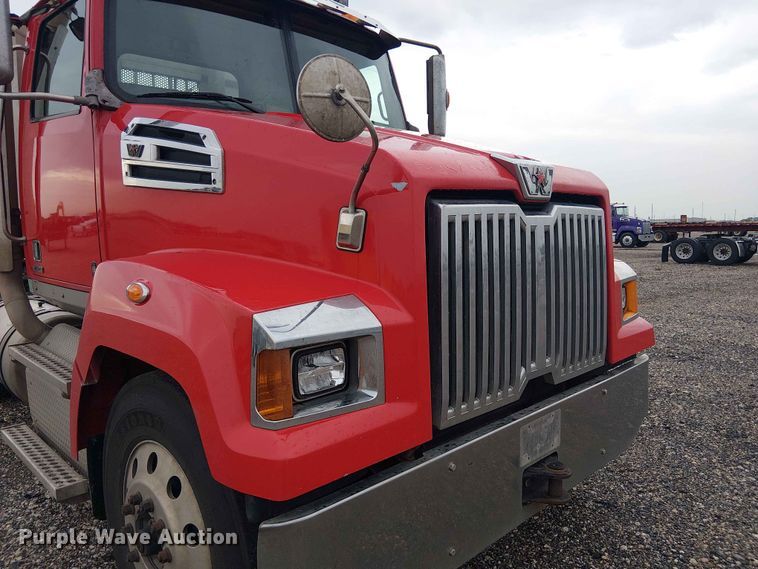 image for item YA3571 2021 Western Star 4700 semi truck
