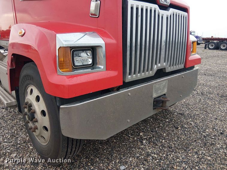 image for item YA3571 2021 Western Star 4700 semi truck