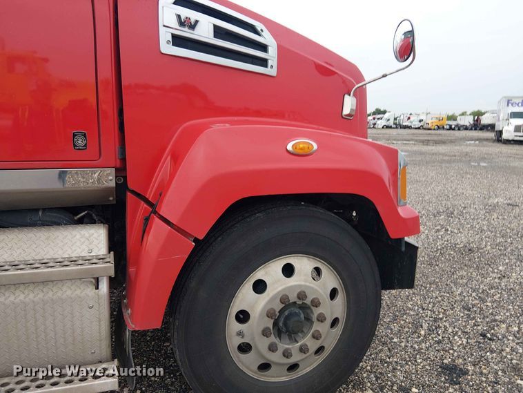 image for item YA3571 2021 Western Star 4700 semi truck