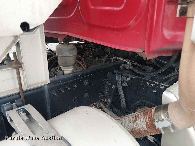 image for item YA3571 2021 Western Star 4700 semi truck