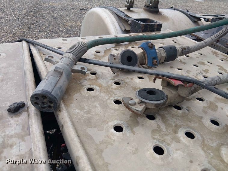 image for item YA3571 2021 Western Star 4700 semi truck