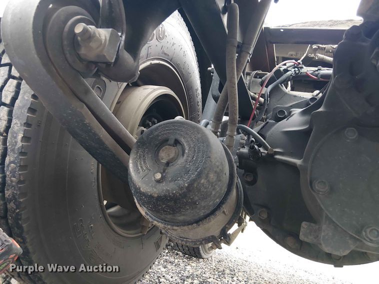 image for item YA3571 2021 Western Star 4700 semi truck