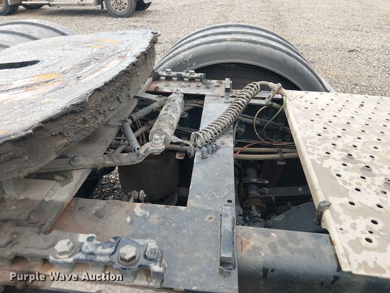 image for item YA3571 2021 Western Star 4700 semi truck