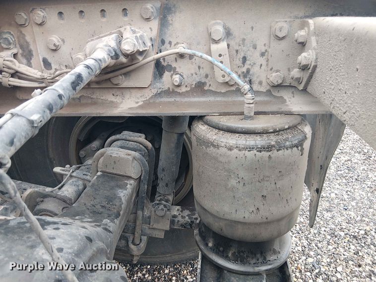 image for item YA3571 2021 Western Star 4700 semi truck