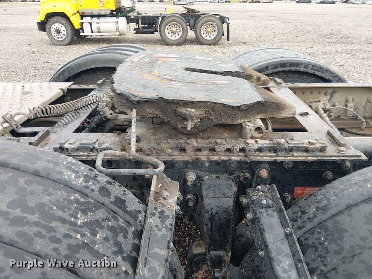 image for item YA3571 2021 Western Star 4700 semi truck