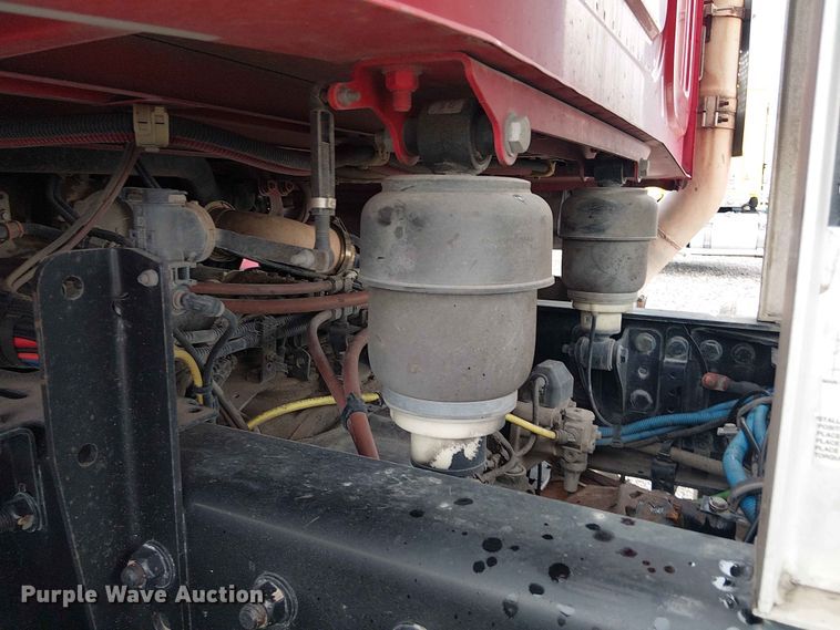 image for item YA3571 2021 Western Star 4700 semi truck
