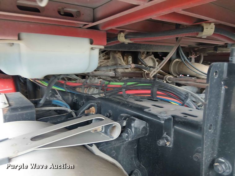 image for item YA3571 2021 Western Star 4700 semi truck