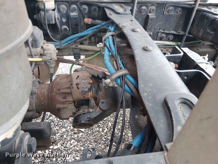 image for item YA3571 2021 Western Star 4700 semi truck