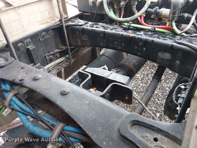 image for item YA3571 2021 Western Star 4700 semi truck