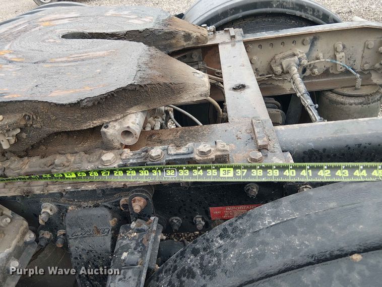 image for item YA3571 2021 Western Star 4700 semi truck