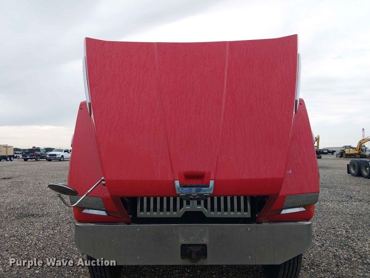 image for item YA3571 2021 Western Star 4700 semi truck