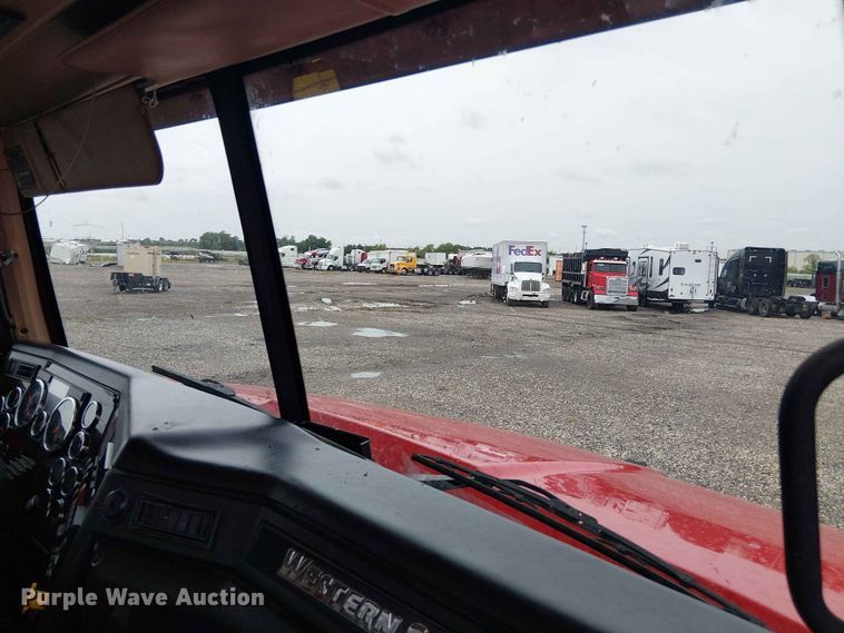 image for item YA3571 2021 Western Star 4700 semi truck