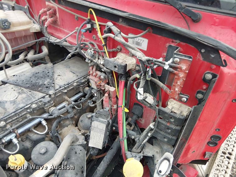 image for item YA3571 2021 Western Star 4700 semi truck