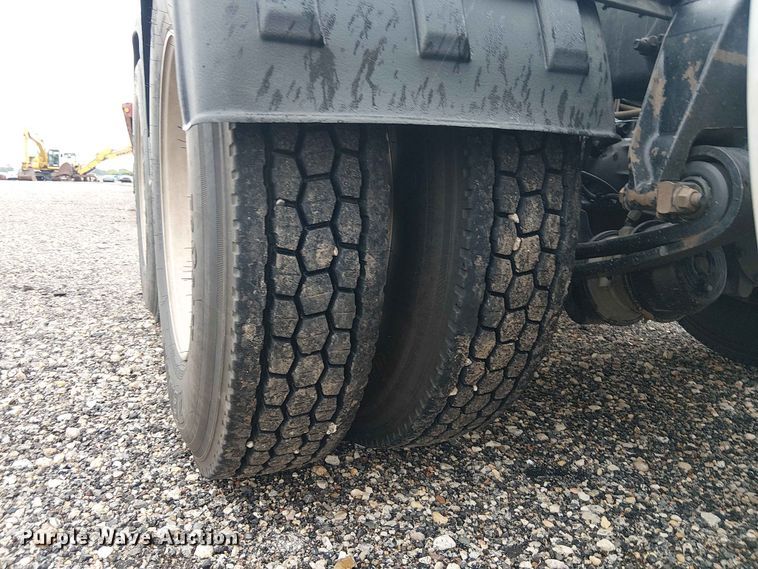 image for item YA3571 2021 Western Star 4700 semi truck