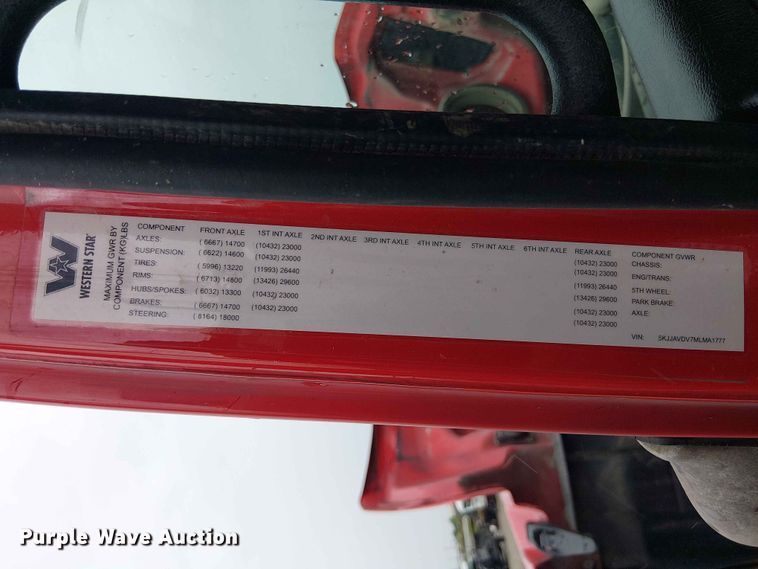 image for item YA3571 2021 Western Star 4700 semi truck