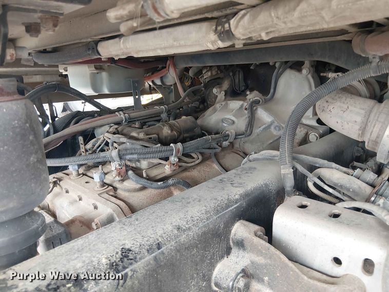 image for item YA3572 2016 Western Star 4700 semi truck