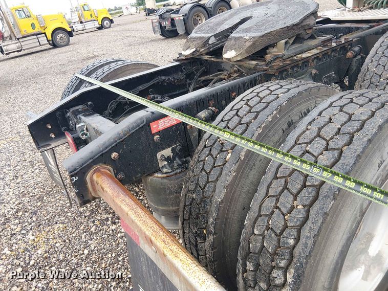 image for item YA3572 2016 Western Star 4700 semi truck