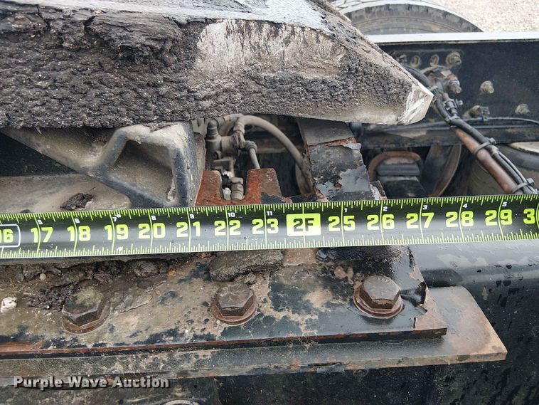 image for item YA3572 2016 Western Star 4700 semi truck
