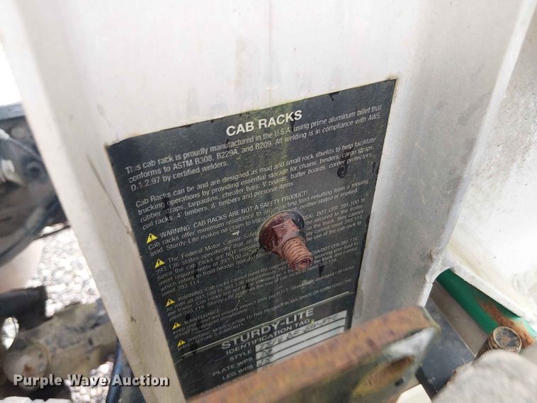 image for item YA3572 2016 Western Star 4700 semi truck