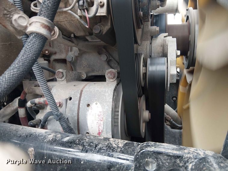 image for item YA3572 2016 Western Star 4700 semi truck