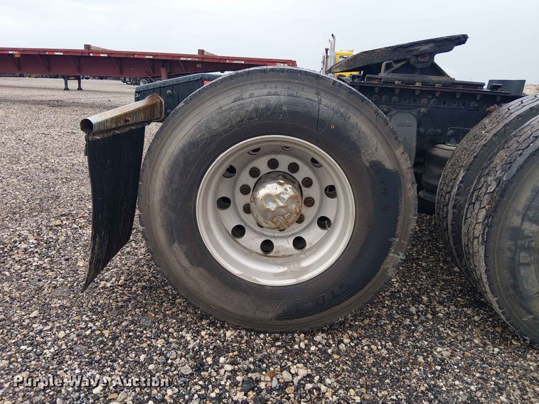 image for item YA3572 2016 Western Star 4700 semi truck
