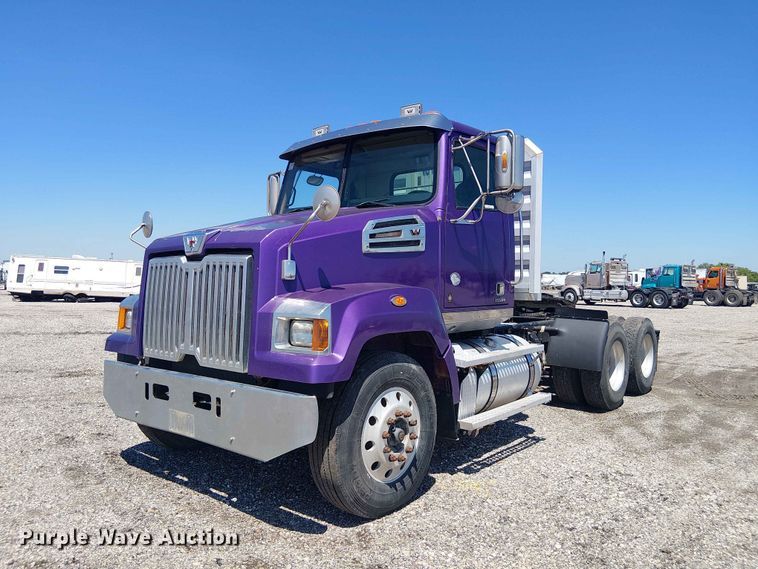 image for item YA3573 2016 Western Star 4700 semi truck
