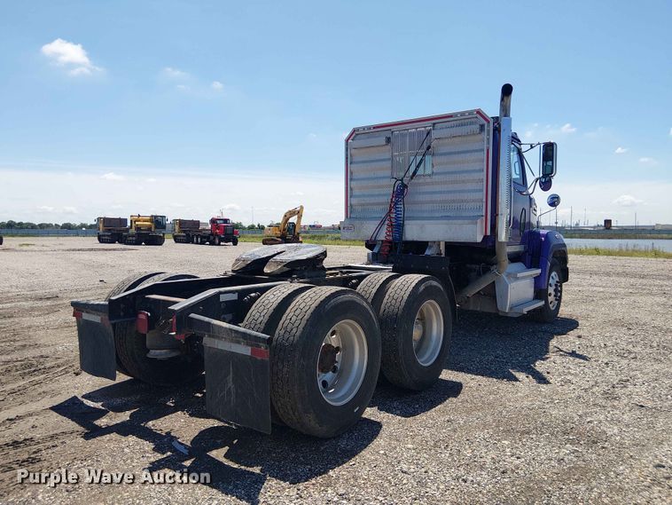 image for item YA3573 2016 Western Star 4700 semi truck