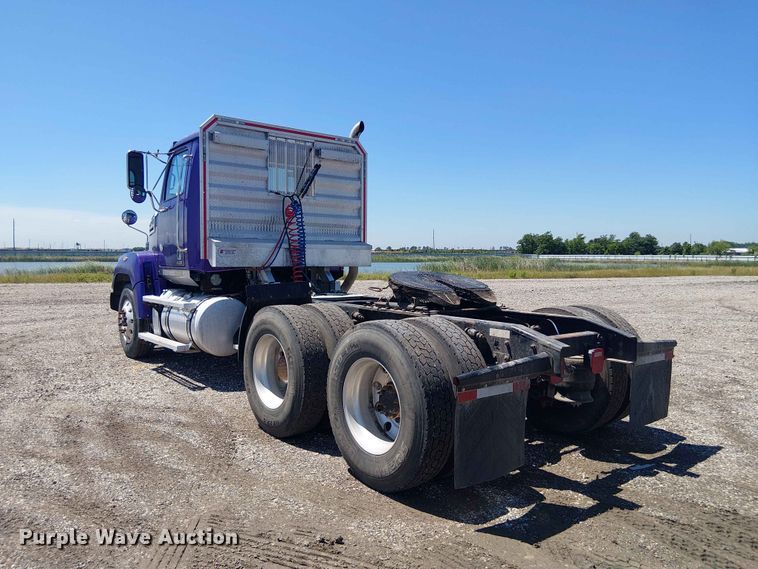 image for item YA3573 2016 Western Star 4700 semi truck