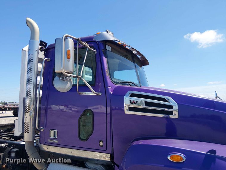 image for item YA3573 2016 Western Star 4700 semi truck