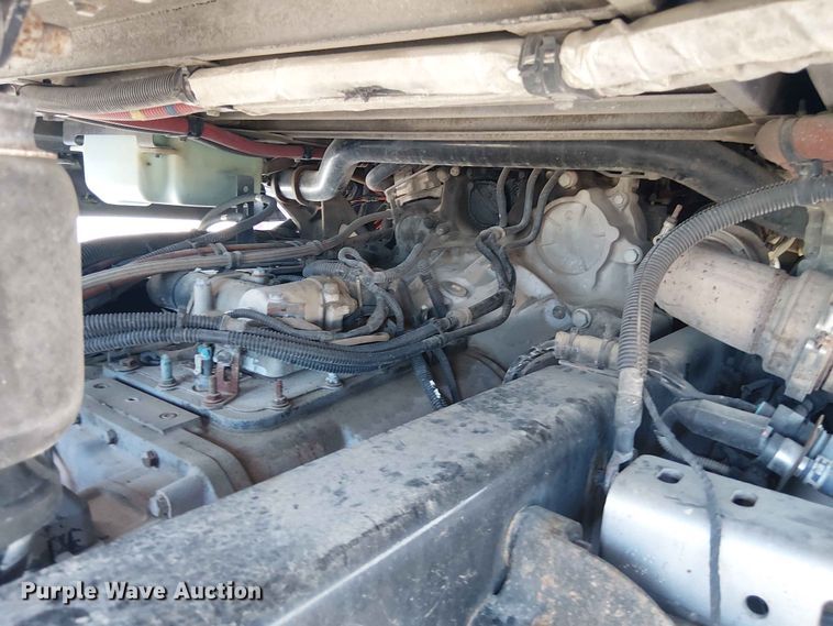 image for item YA3573 2016 Western Star 4700 semi truck