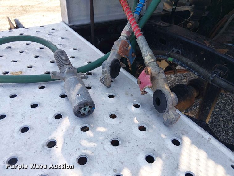 image for item YA3573 2016 Western Star 4700 semi truck