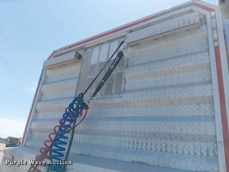 image for item YA3573 2016 Western Star 4700 semi truck