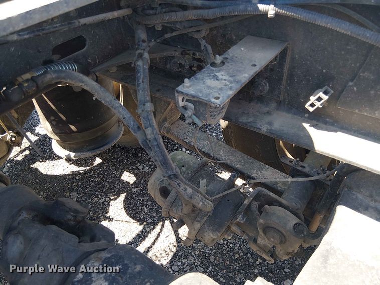 image for item YA3573 2016 Western Star 4700 semi truck