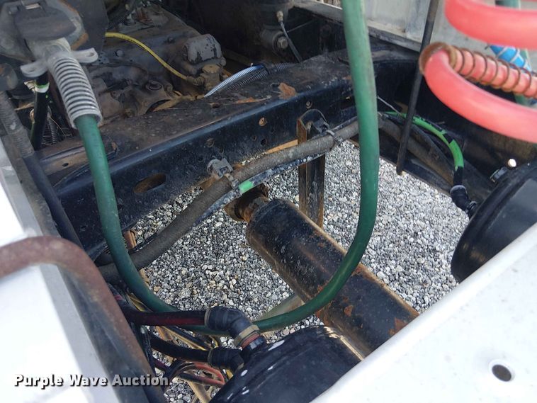 image for item YA3573 2016 Western Star 4700 semi truck