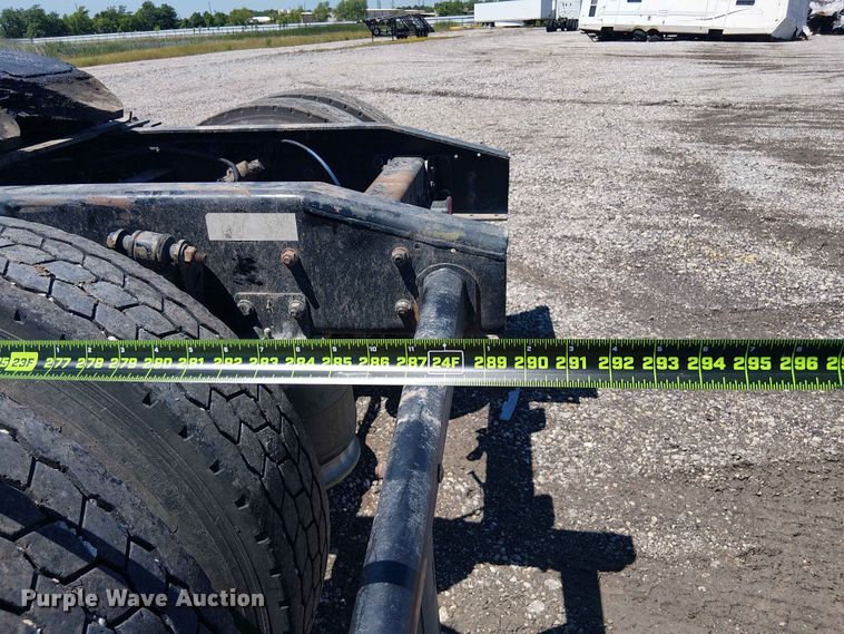 image for item YA3573 2016 Western Star 4700 semi truck