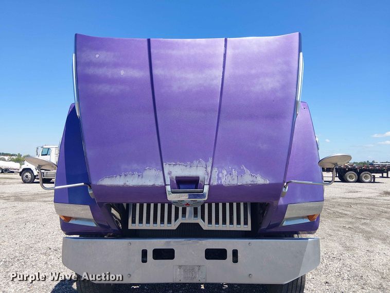 image for item YA3573 2016 Western Star 4700 semi truck