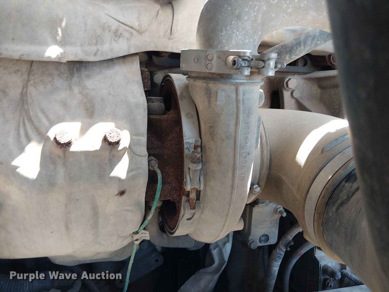image for item YA3573 2016 Western Star 4700 semi truck