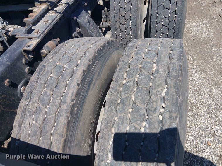 image for item YA3573 2016 Western Star 4700 semi truck