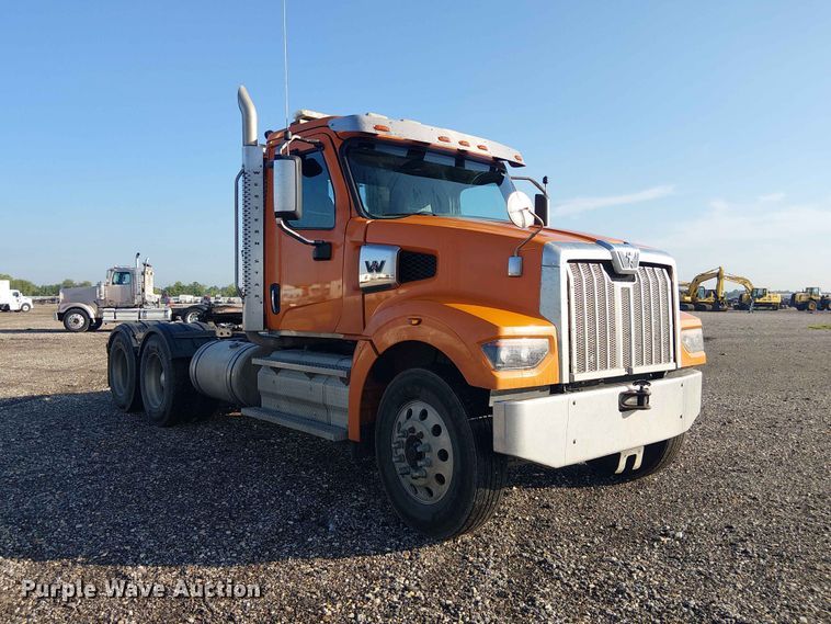 image for item YA3574 2022 Western Star 4900 semi truck