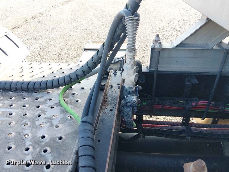 image for item YA3574 2022 Western Star 4900 semi truck