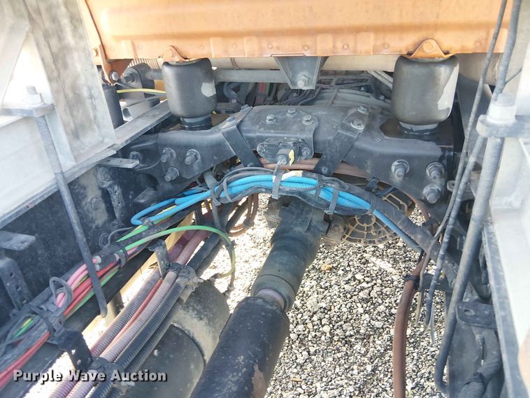 image for item YA3574 2022 Western Star 4900 semi truck