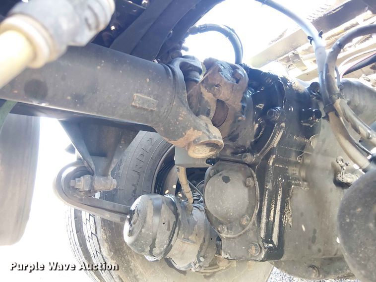 image for item YA3574 2022 Western Star 4900 semi truck
