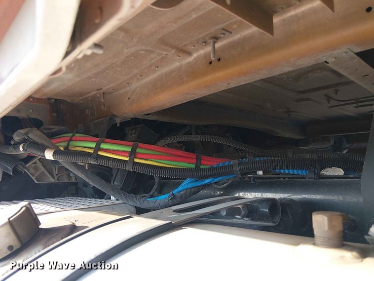 image for item YA3574 2022 Western Star 4900 semi truck