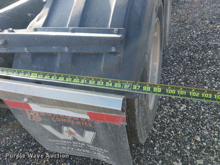 image for item YA3574 2022 Western Star 4900 semi truck