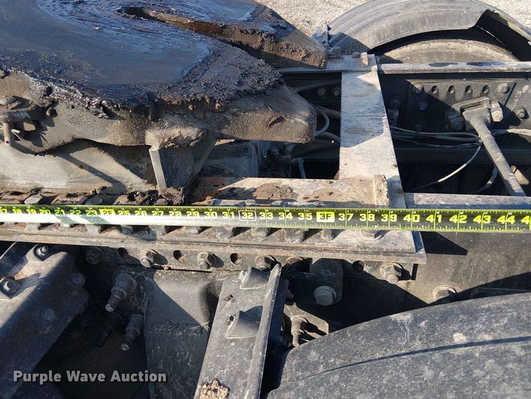 image for item YA3574 2022 Western Star 4900 semi truck