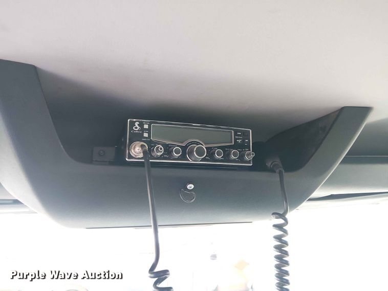 image for item YA3574 2022 Western Star 4900 semi truck