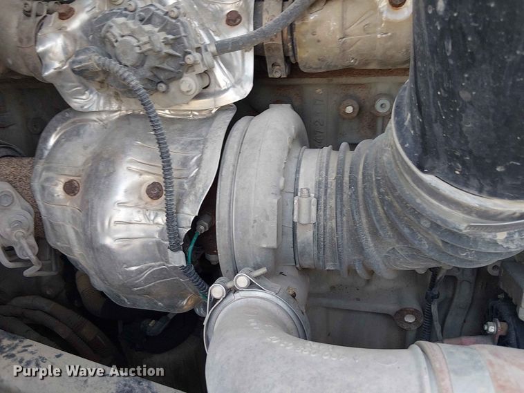 image for item YA3574 2022 Western Star 4900 semi truck