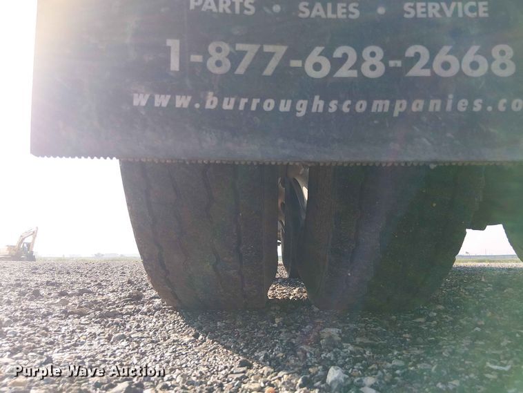image for item YA3574 2022 Western Star 4900 semi truck