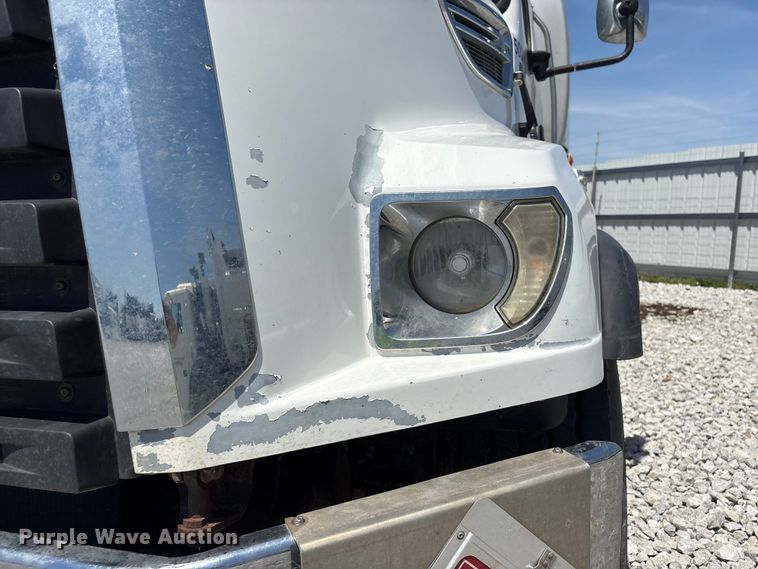 image for item YA3627 2017 Freightliner 114SD fuel truck