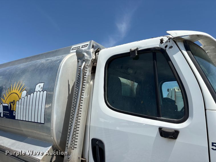 image for item YA3627 2017 Freightliner 114SD fuel truck